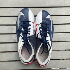 Nike cleats used. Size 11.5. Condition reflected in pics.